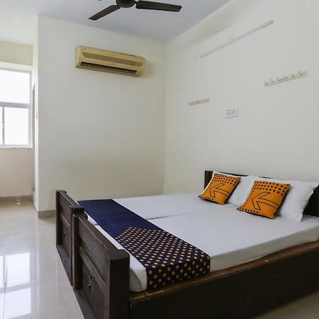 Spot On 63050 Kag Rooms Guduvancheri Экстерьер фото
