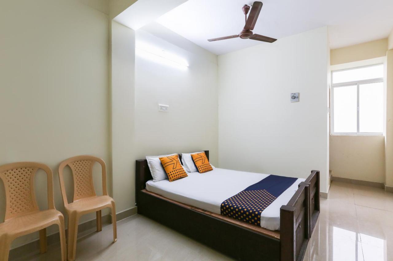 Spot On 63050 Kag Rooms Guduvancheri Экстерьер фото
