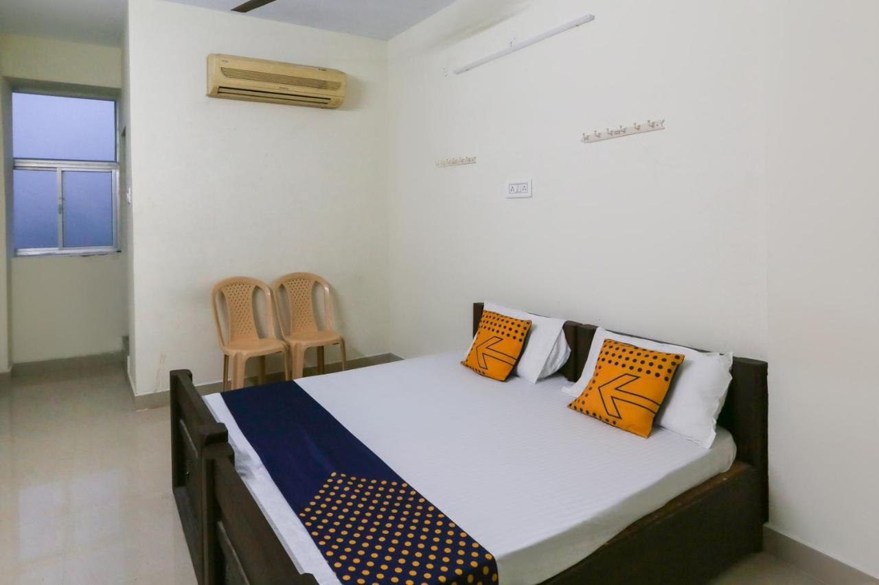 Spot On 63050 Kag Rooms Guduvancheri Экстерьер фото