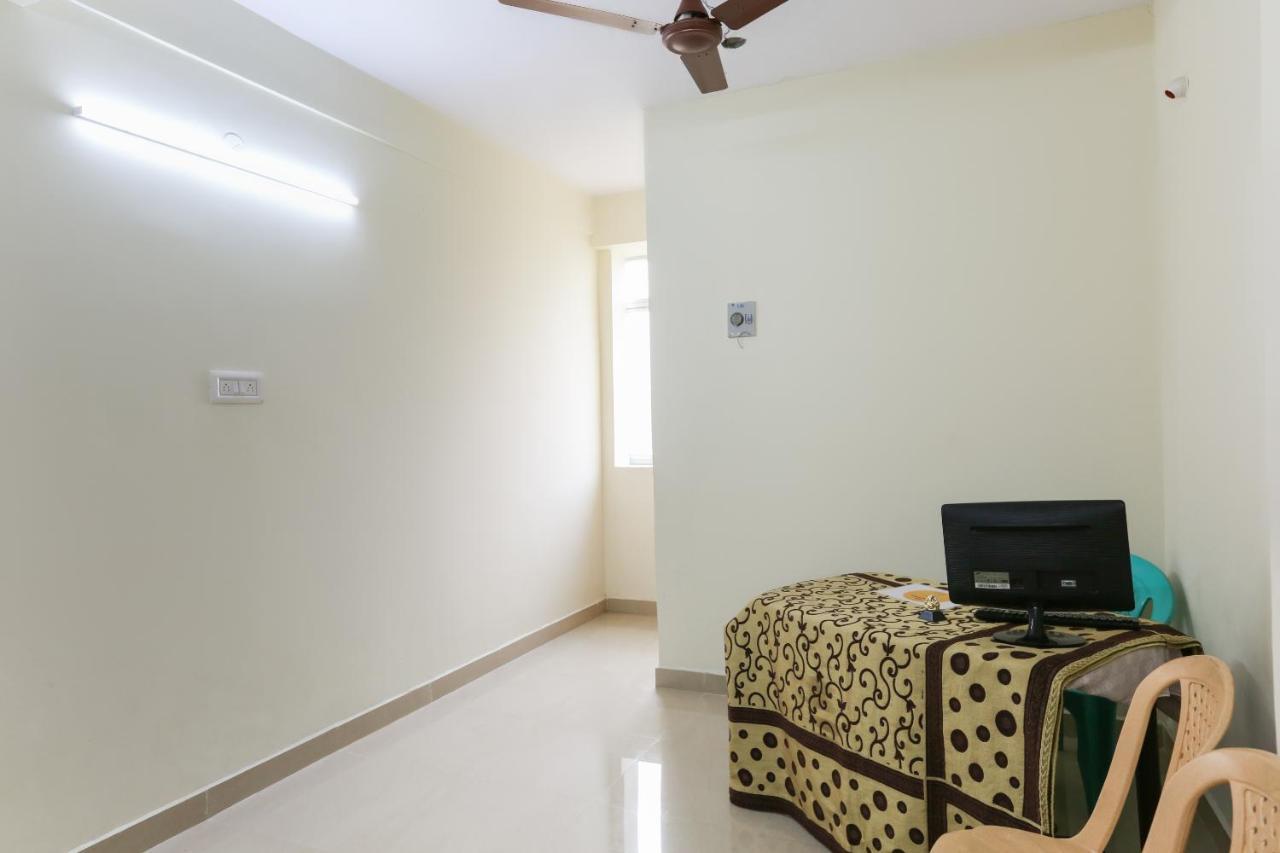 Spot On 63050 Kag Rooms Guduvancheri Экстерьер фото