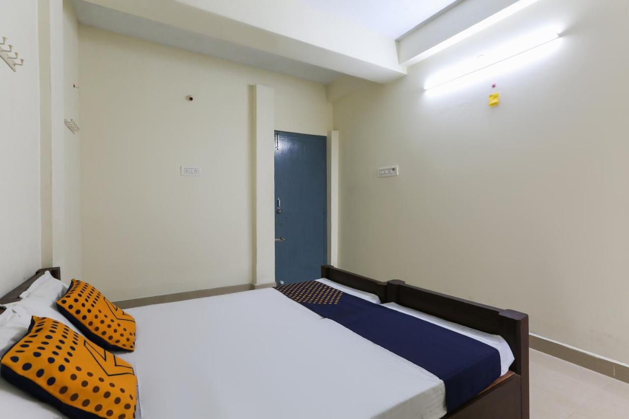Spot On 63050 Kag Rooms Guduvancheri Экстерьер фото