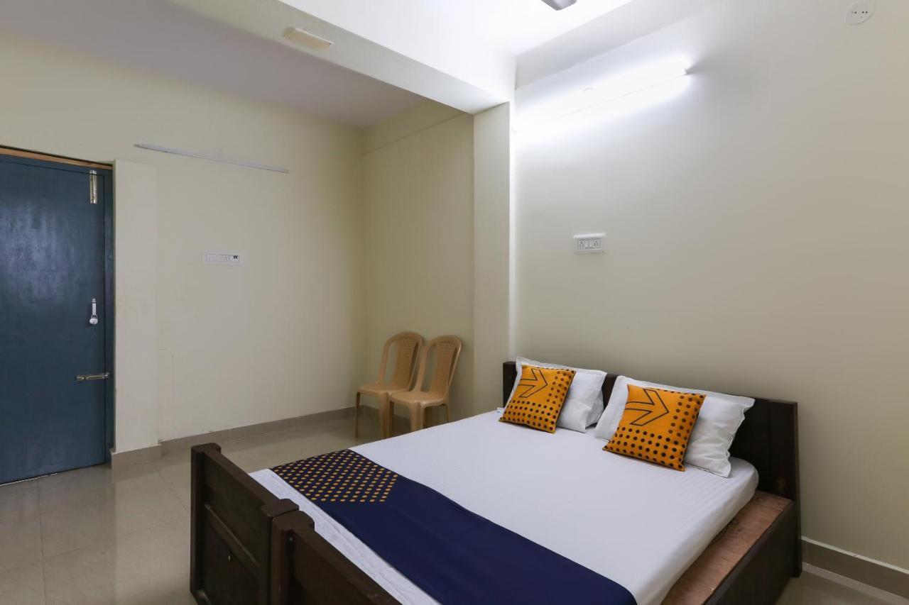 Spot On 63050 Kag Rooms Guduvancheri Экстерьер фото